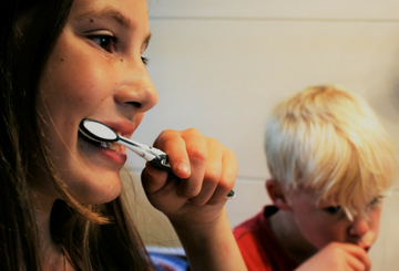 Tudsz hagyományos fogkefével  hatékonyan fogat mosni?